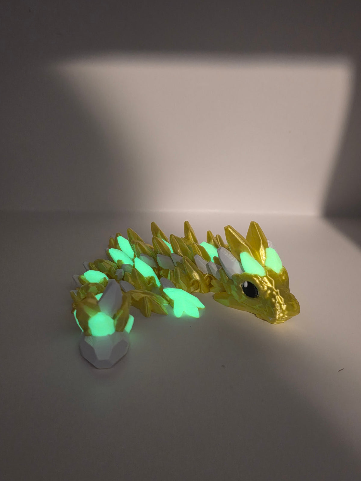 Glowstone Dragons – Glow in the Dark